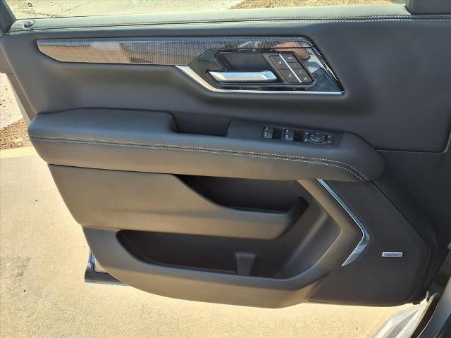 2025 GMC Yukon Elevation