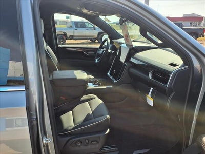 2025 GMC Yukon Elevation