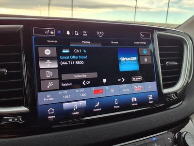 2023 Chrysler Pacifica Touring L